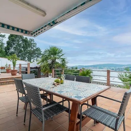 Al Mar Vista Panoramica A La Ria De Alpehytte